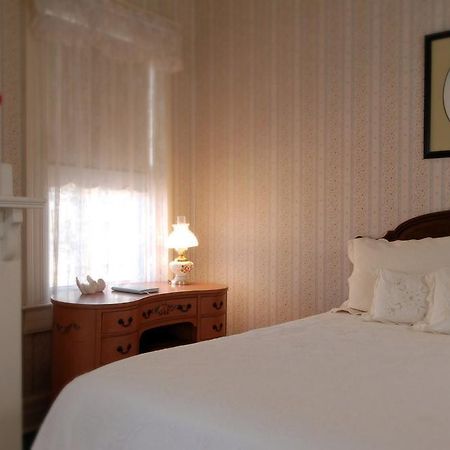 The Grey Swan Inn Llc Blackstone Экстерьер фото